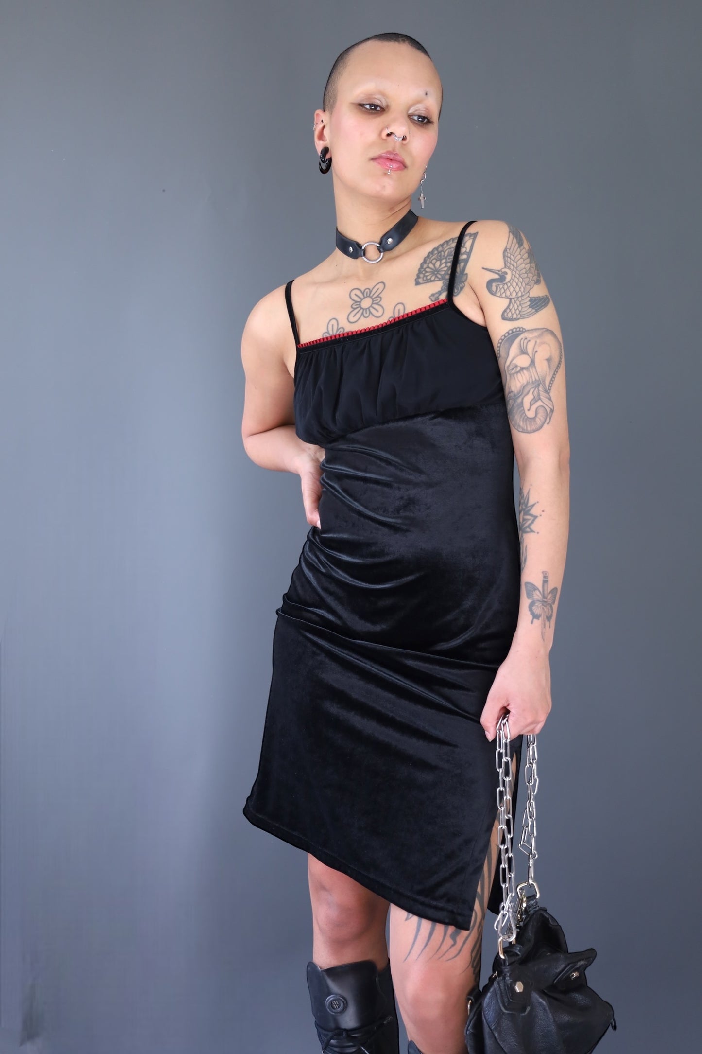 Mini robe en velours noir