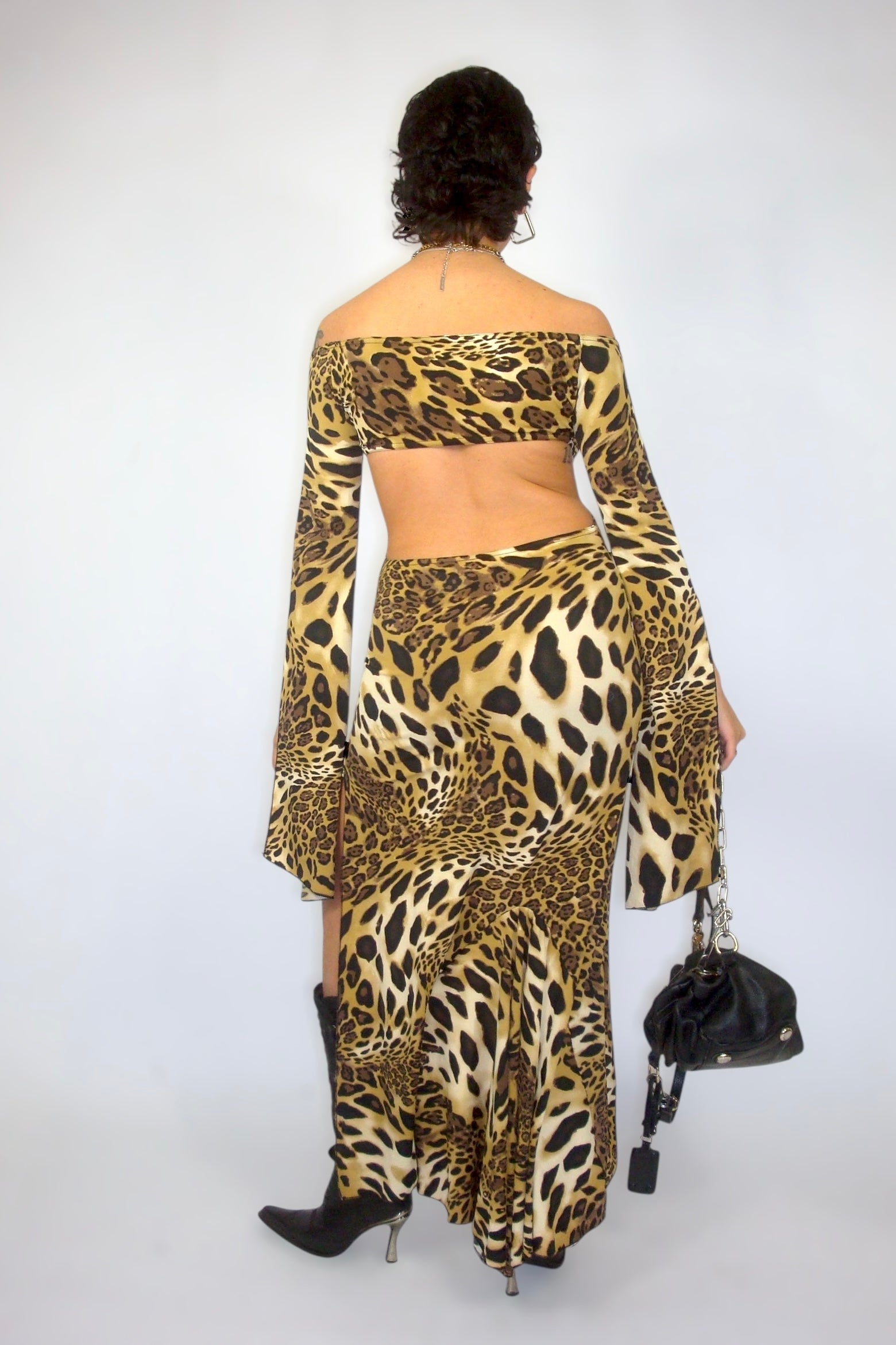 Robe longue léopard dos nu