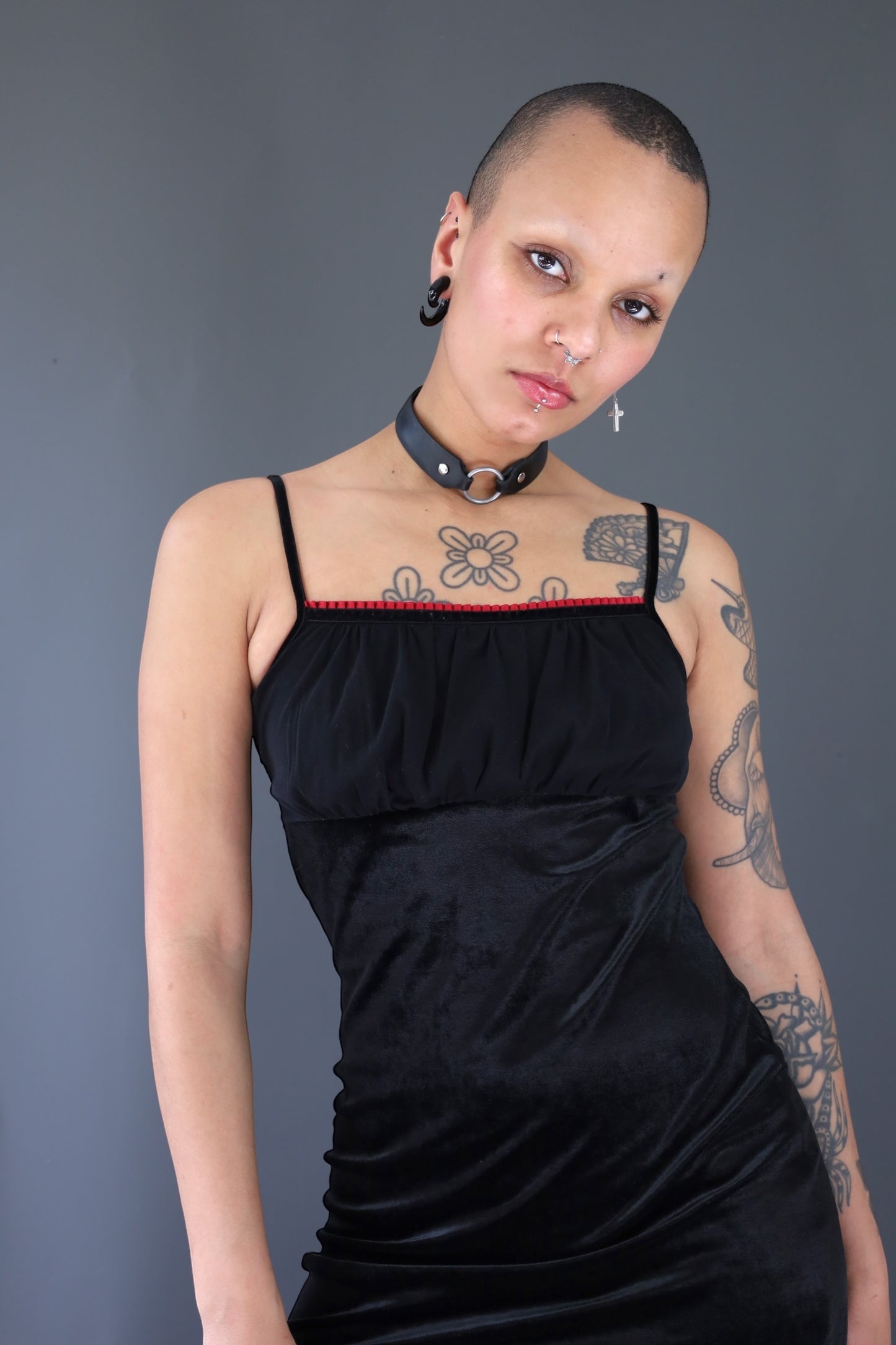 Mini robe en velours noir