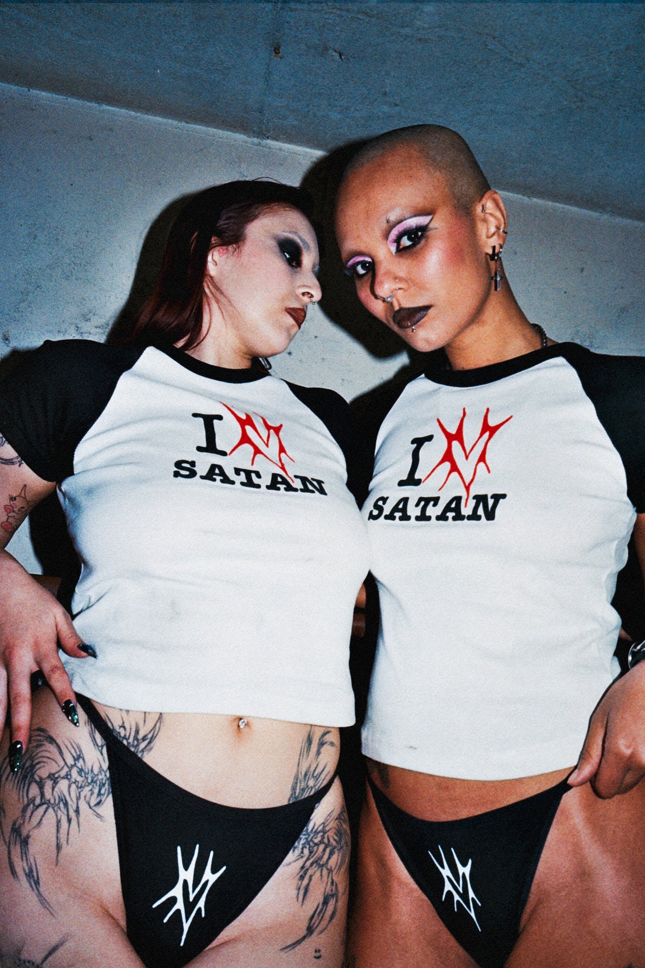 Baby tee Retro Satanas