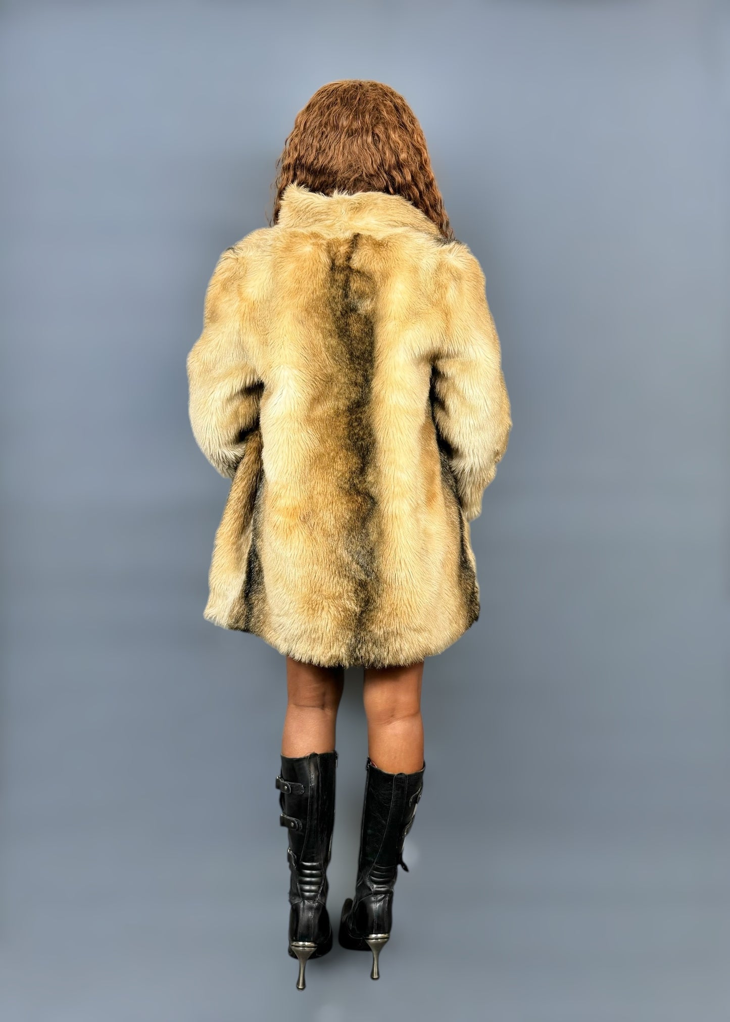 Manteau en fausse fourrure