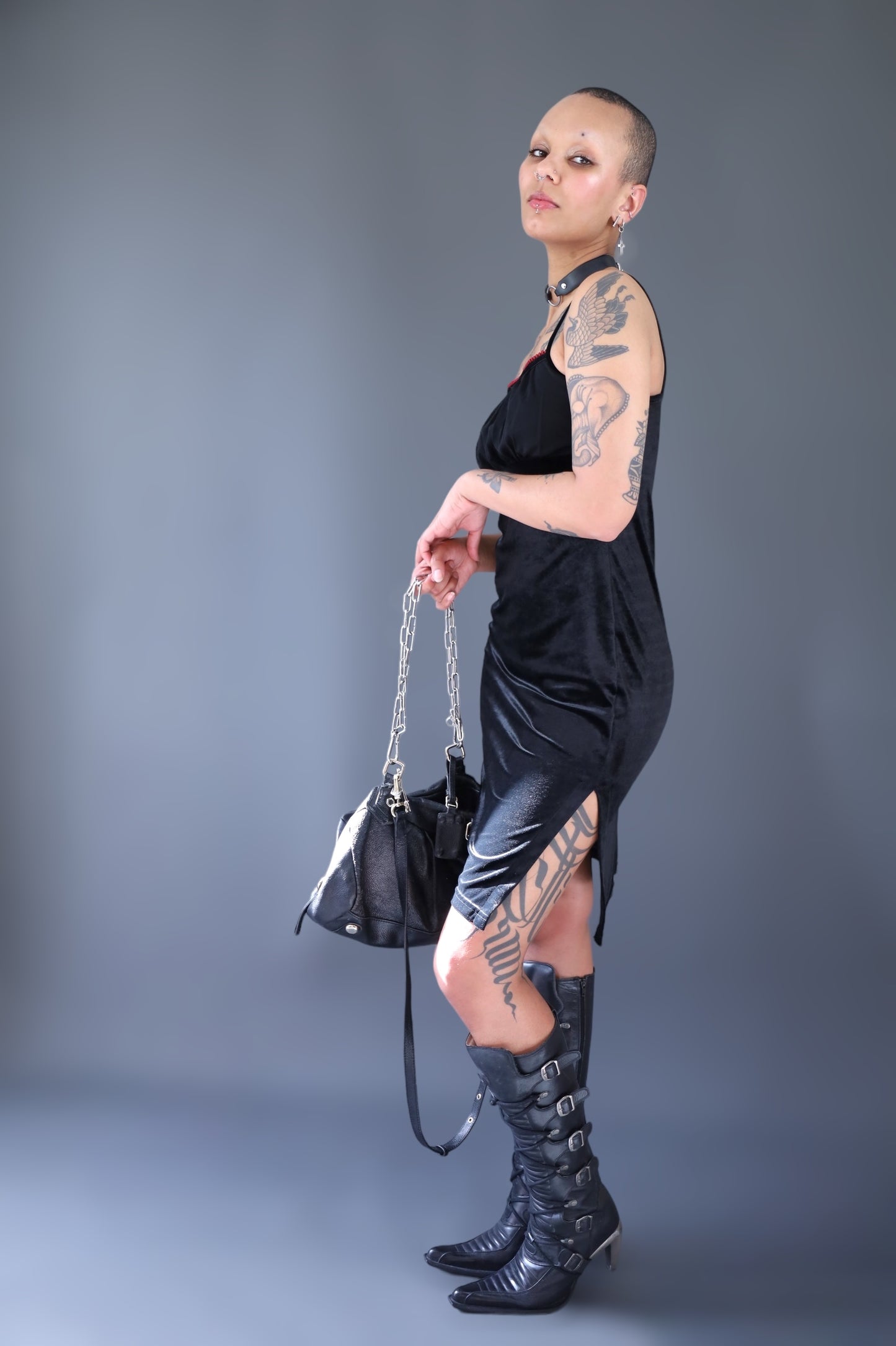 Mini robe en velours noir
