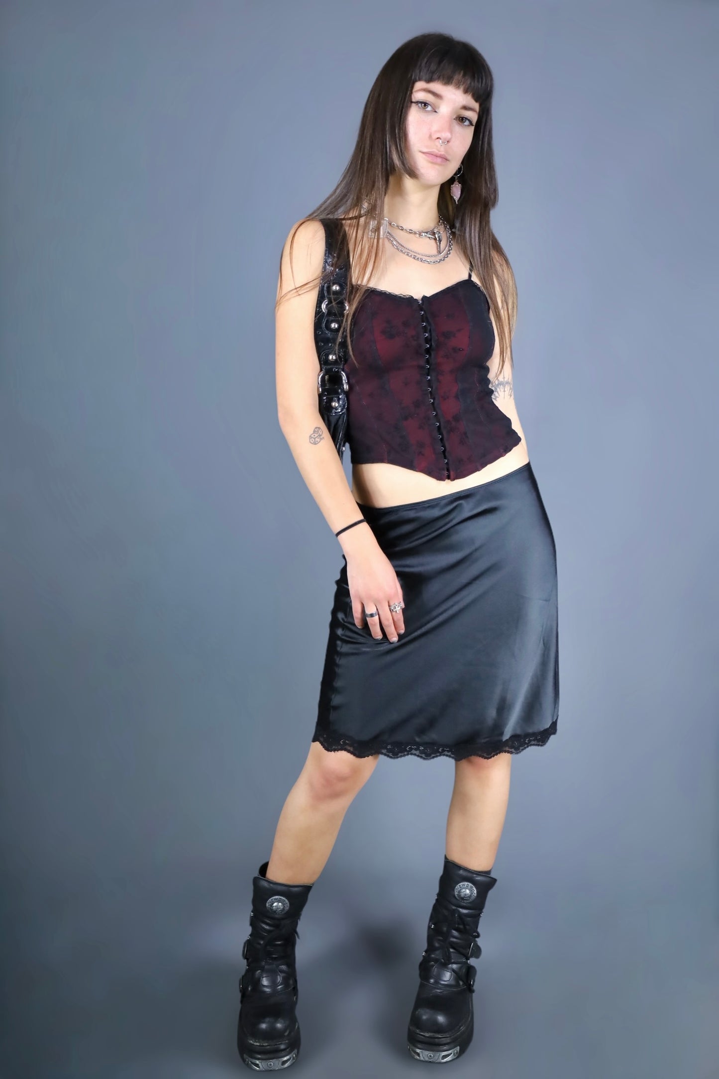 Bustier en mesh noir et rouges