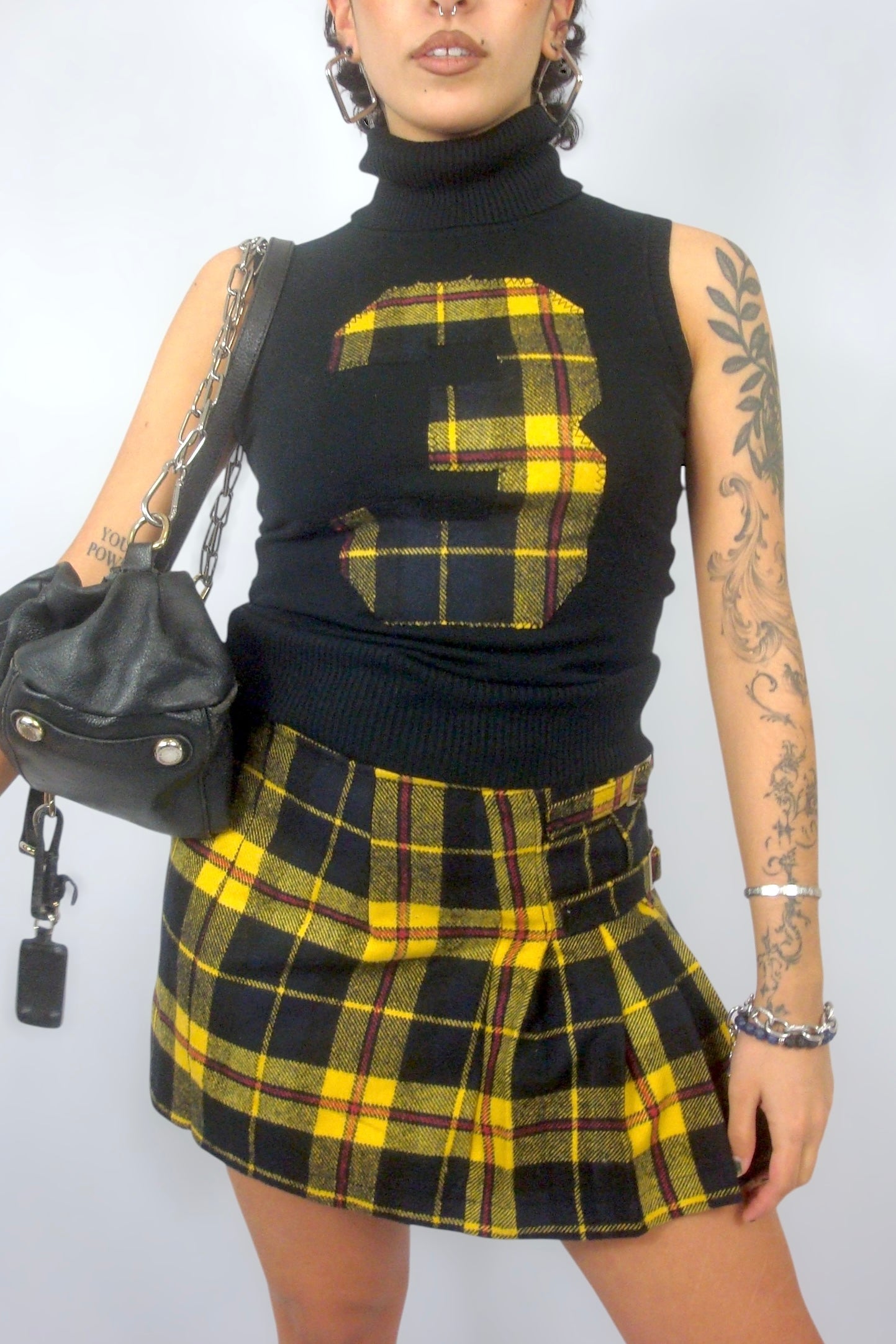 Ensemble pull + mini jupe à carreaux