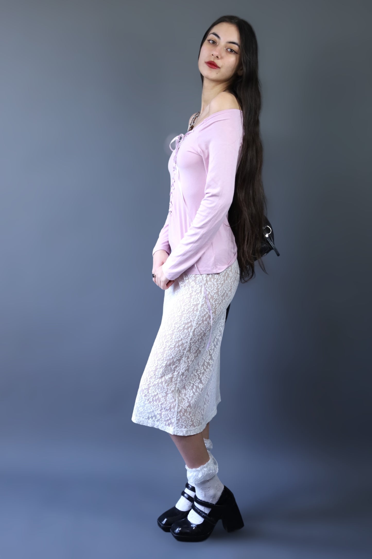 Top off shoulder rose à rubans