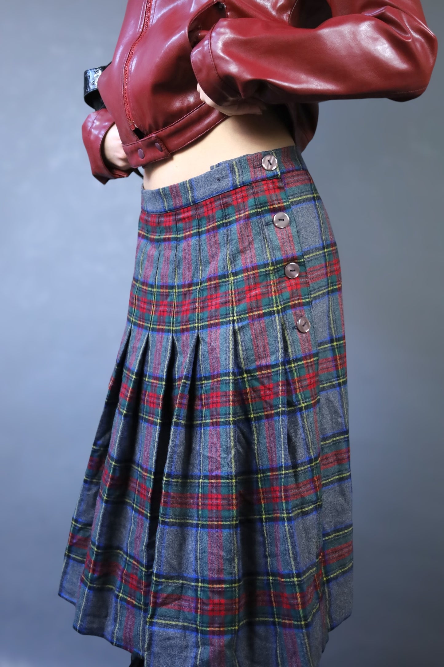 Kilt long à carreaux gris et rouges