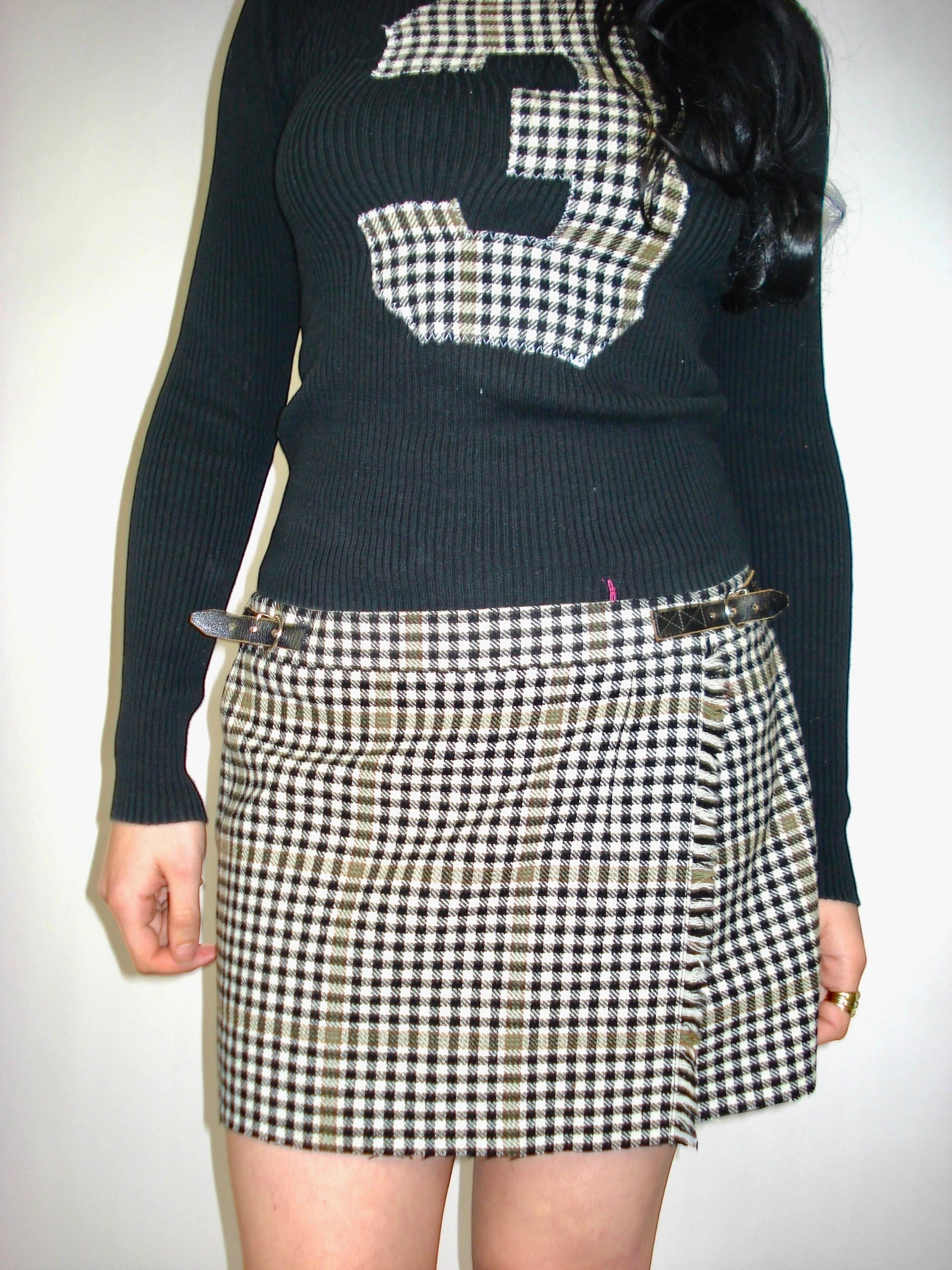 Ensemble pull + mini jupe à carreaux