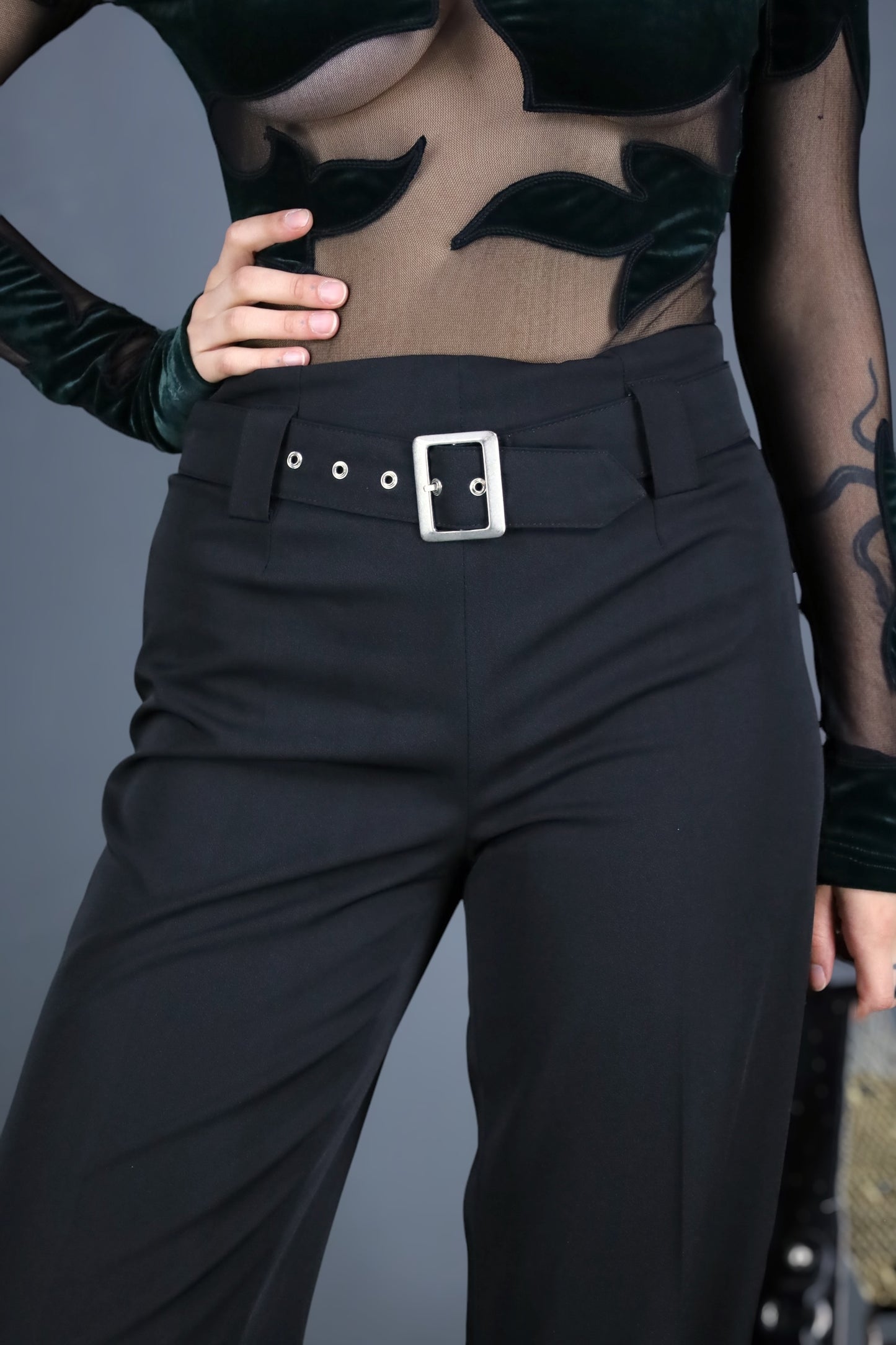 Pantalon flare noir ceinture intégrée