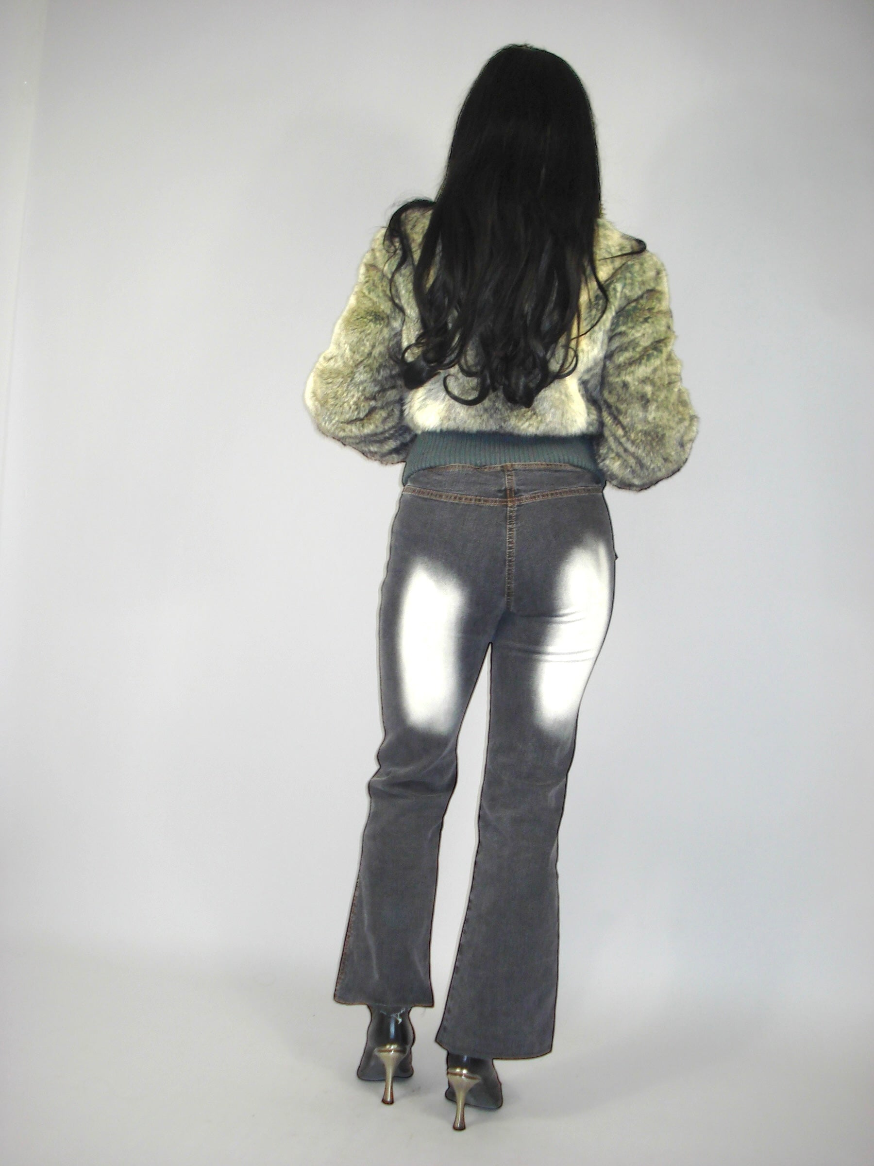Veste courte en fourrure grise