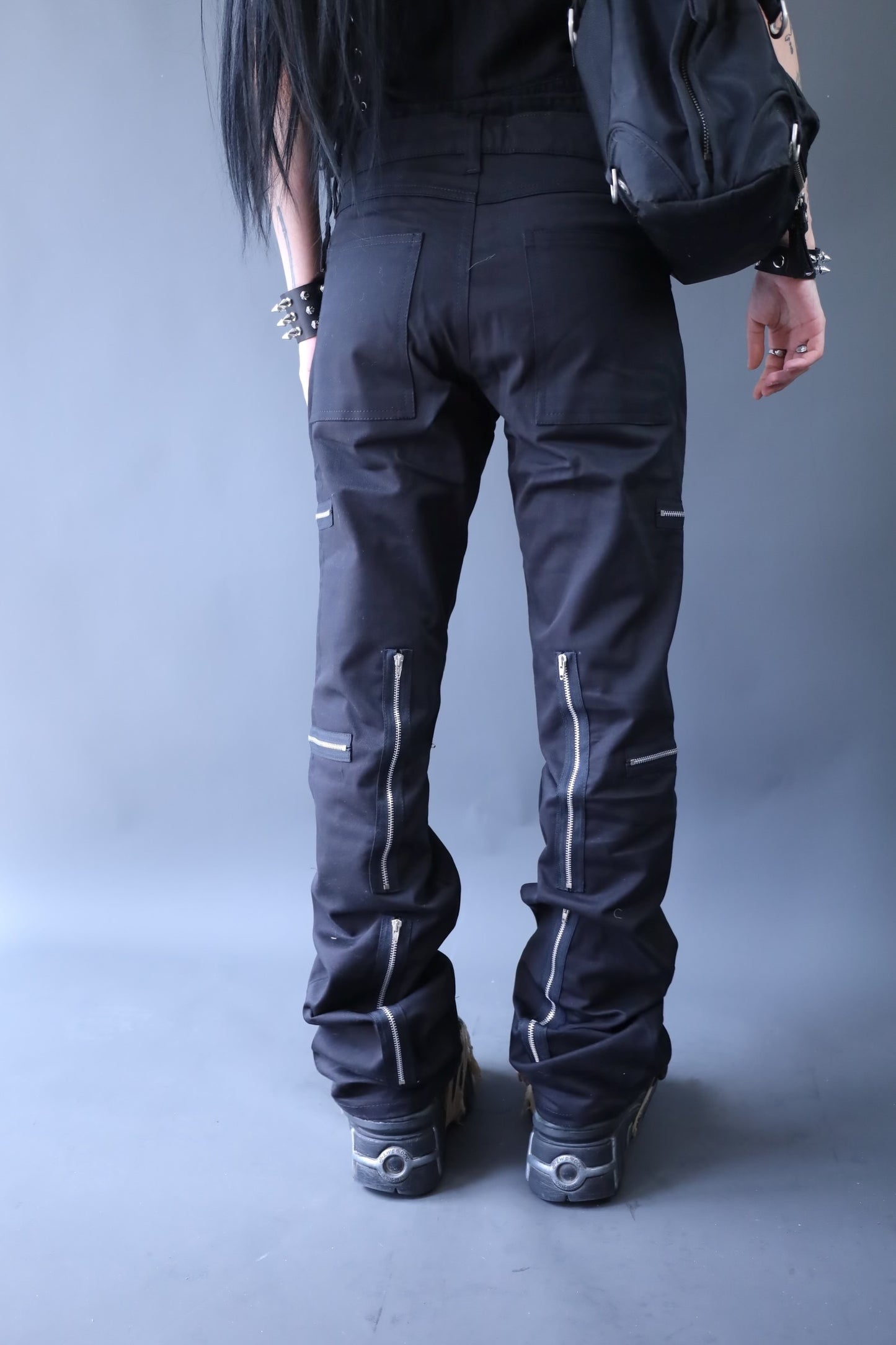 Pantalon noir à zip