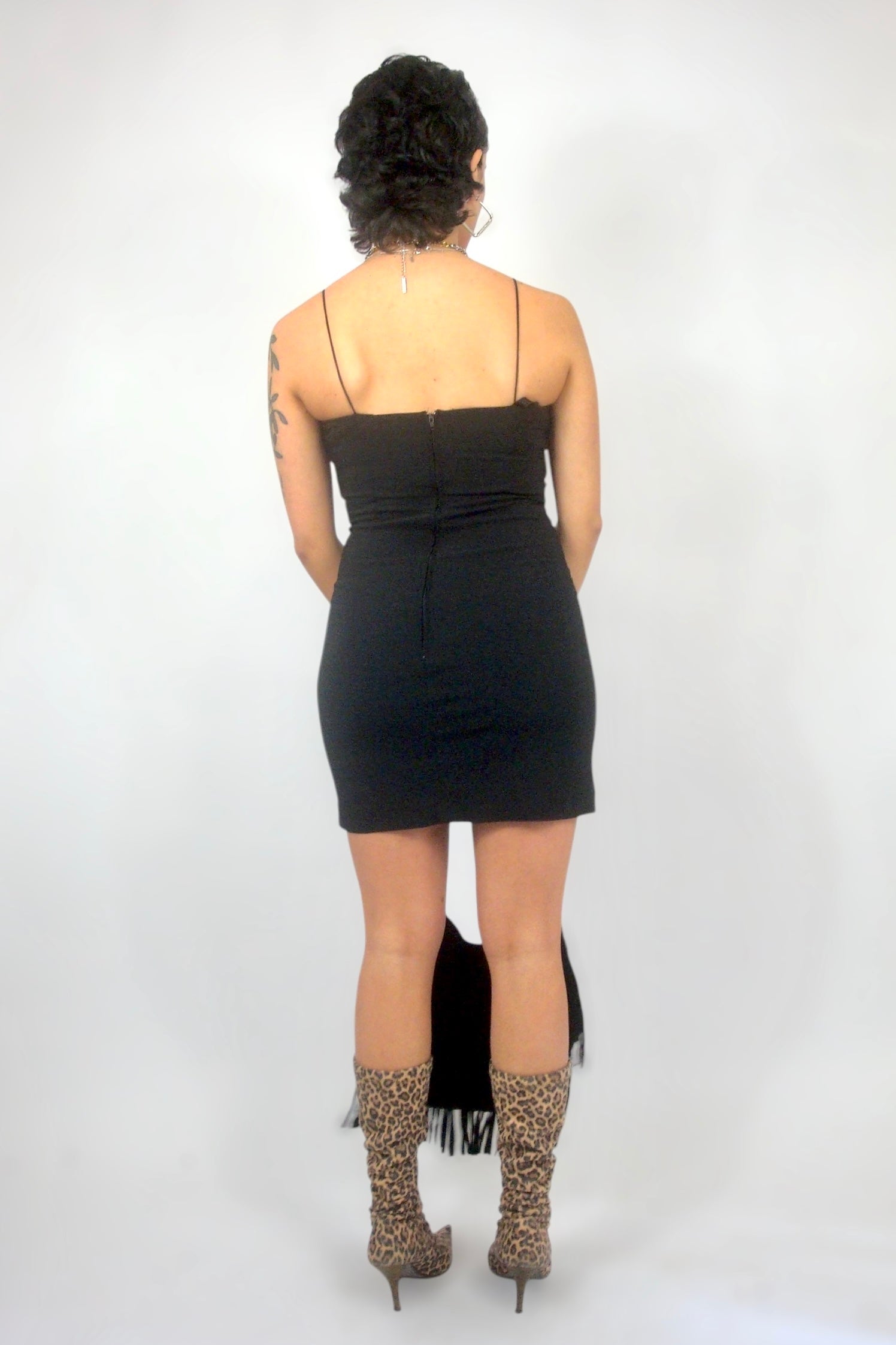 Mini robe noire à bretelles