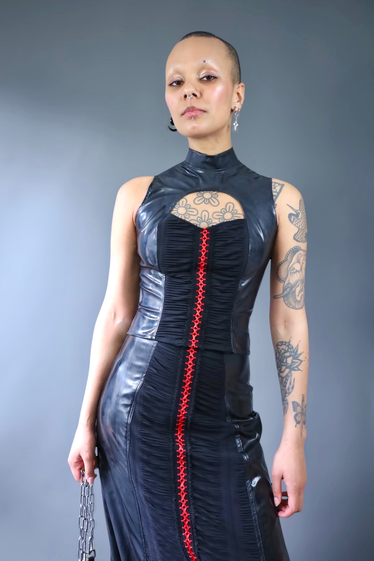 Ensemble top + jupe en latex noir