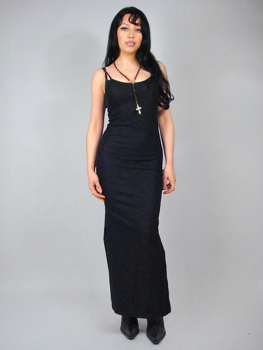 Robe longue en dentelle noire