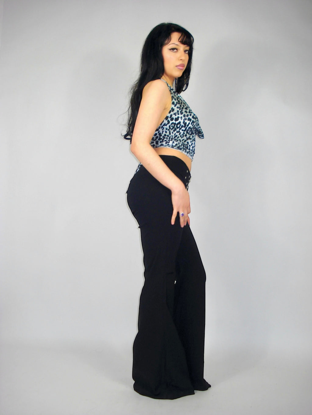 Top noir col bénitier léopard