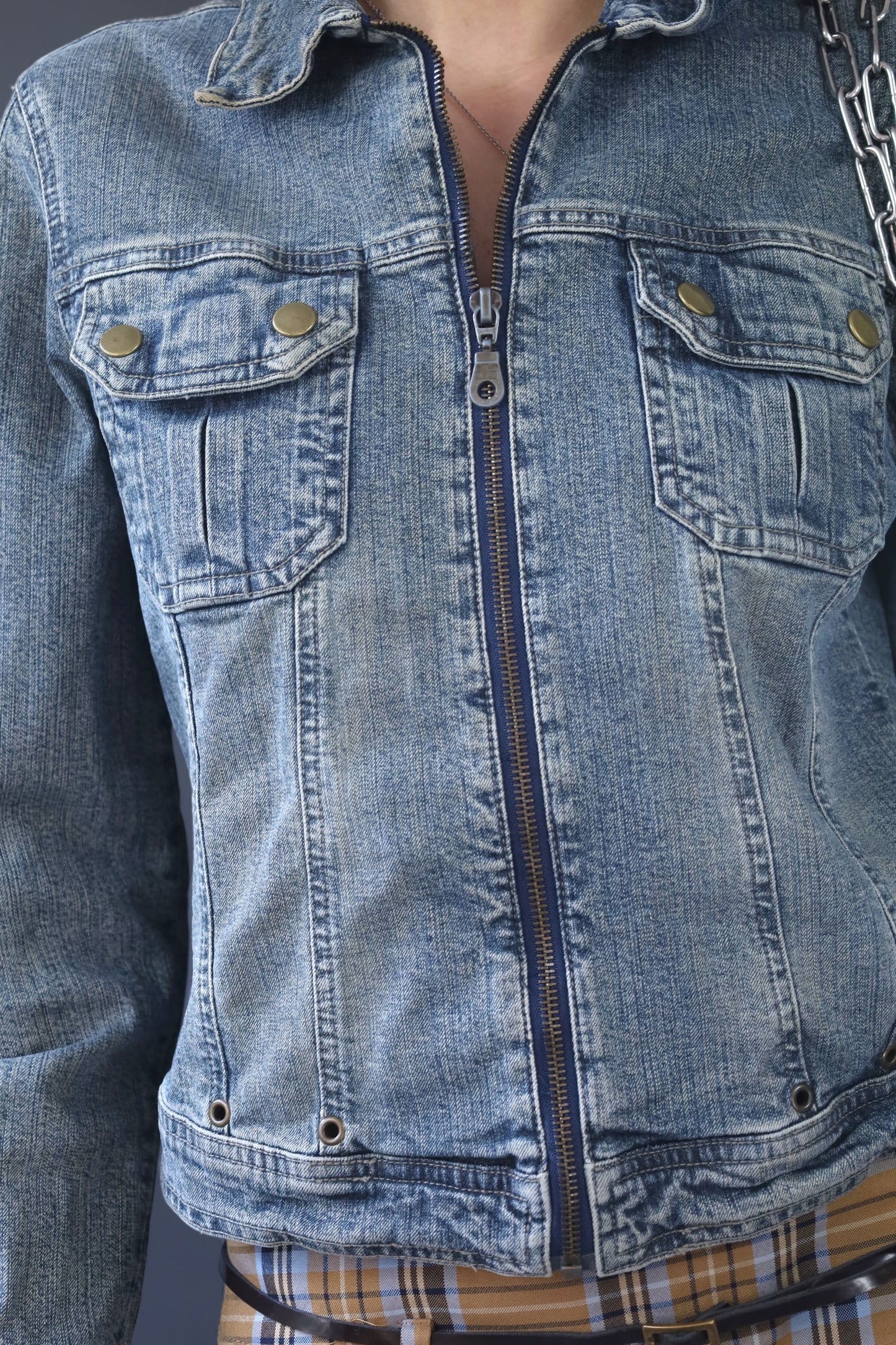 Veste en jean délavé à zip