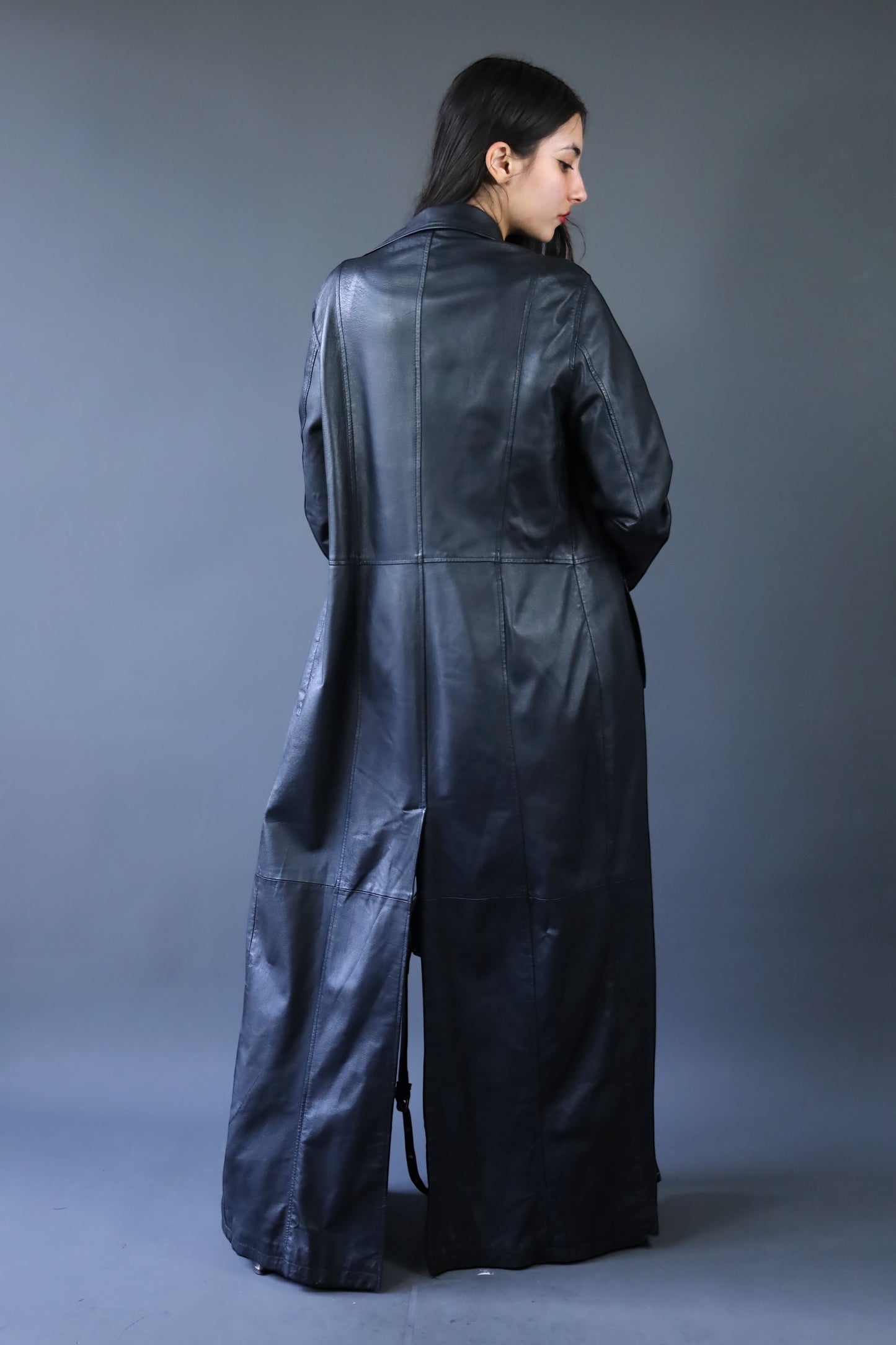 Trench long en cuir noir