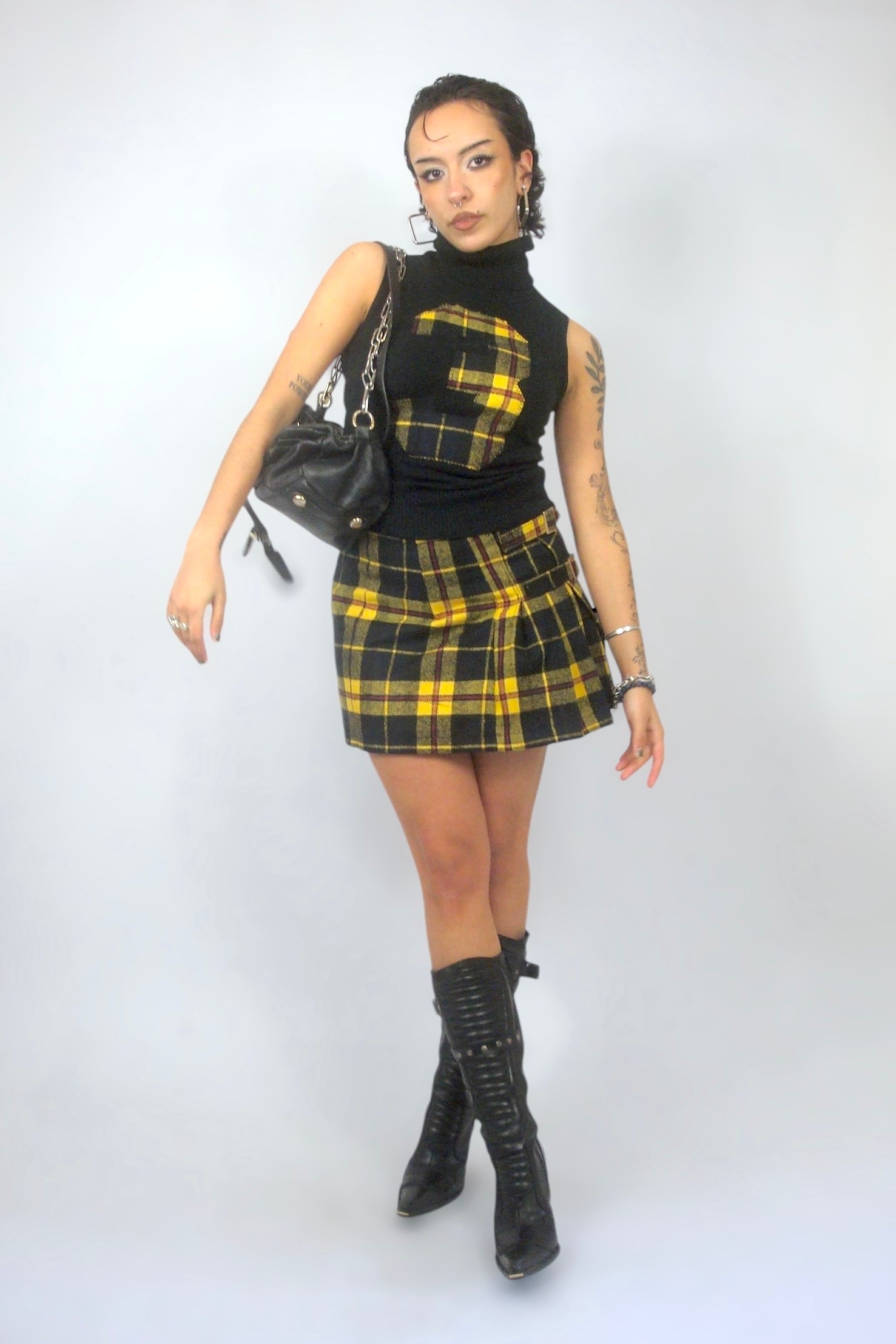 Ensemble pull + mini jupe à carreaux