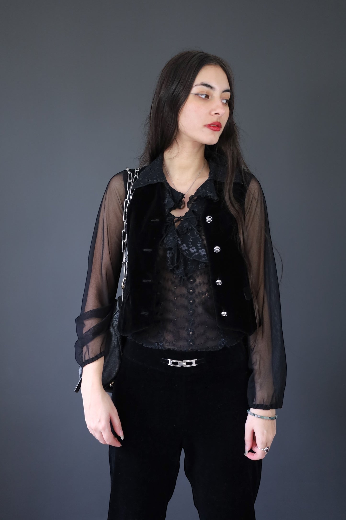 Blouse en mesh et broderies