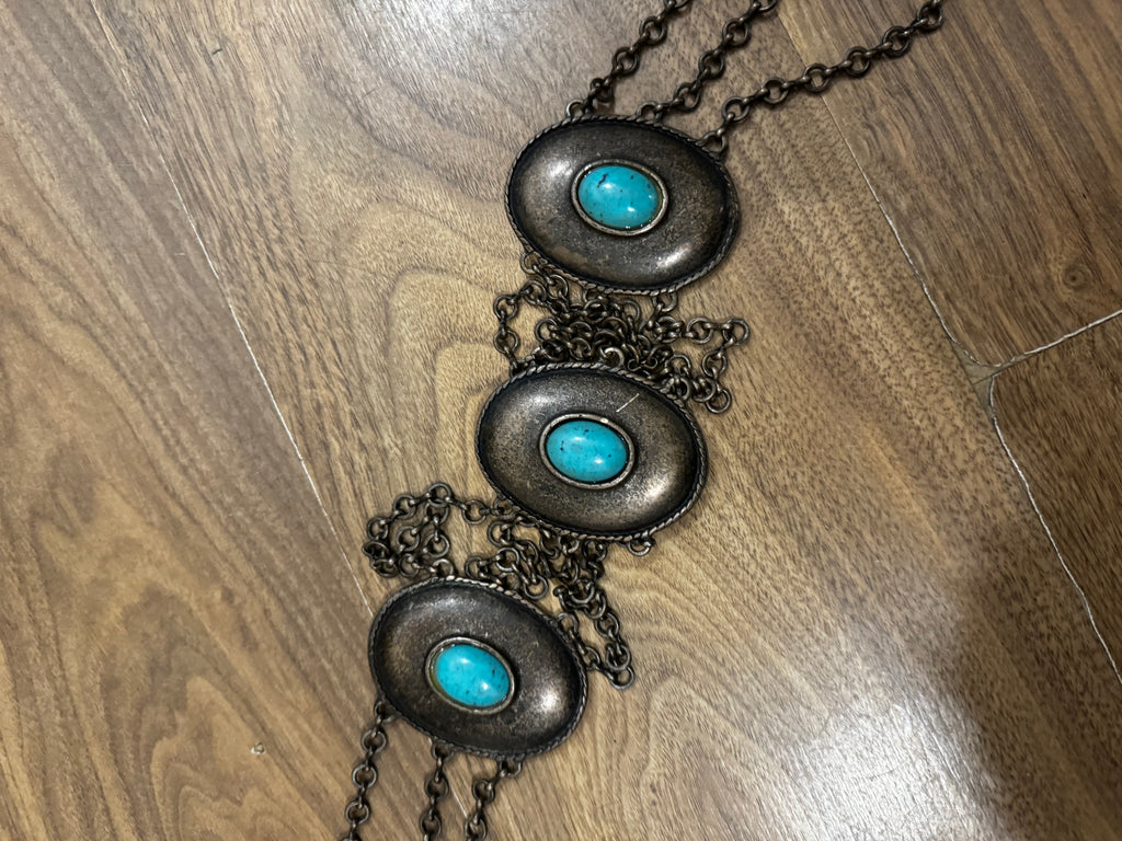 Ceinture chaîne à pierres bleues