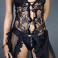 Robe longue noire en dentelle