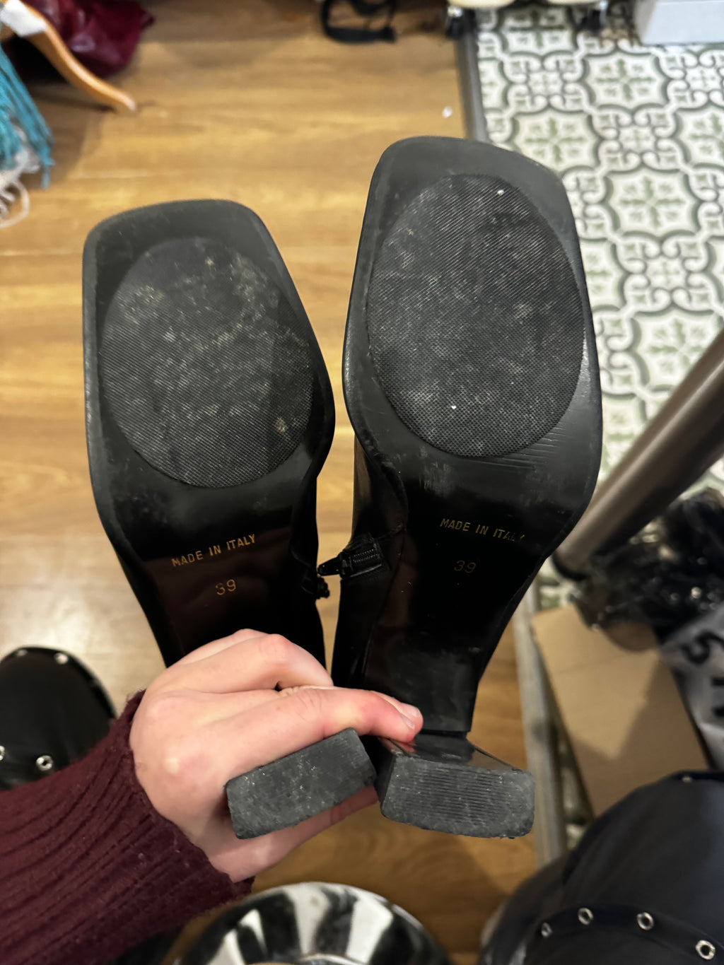 Bottes bout carré à oeillets