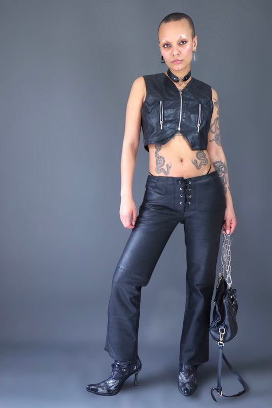 Pantalon en cuir noir à lacets