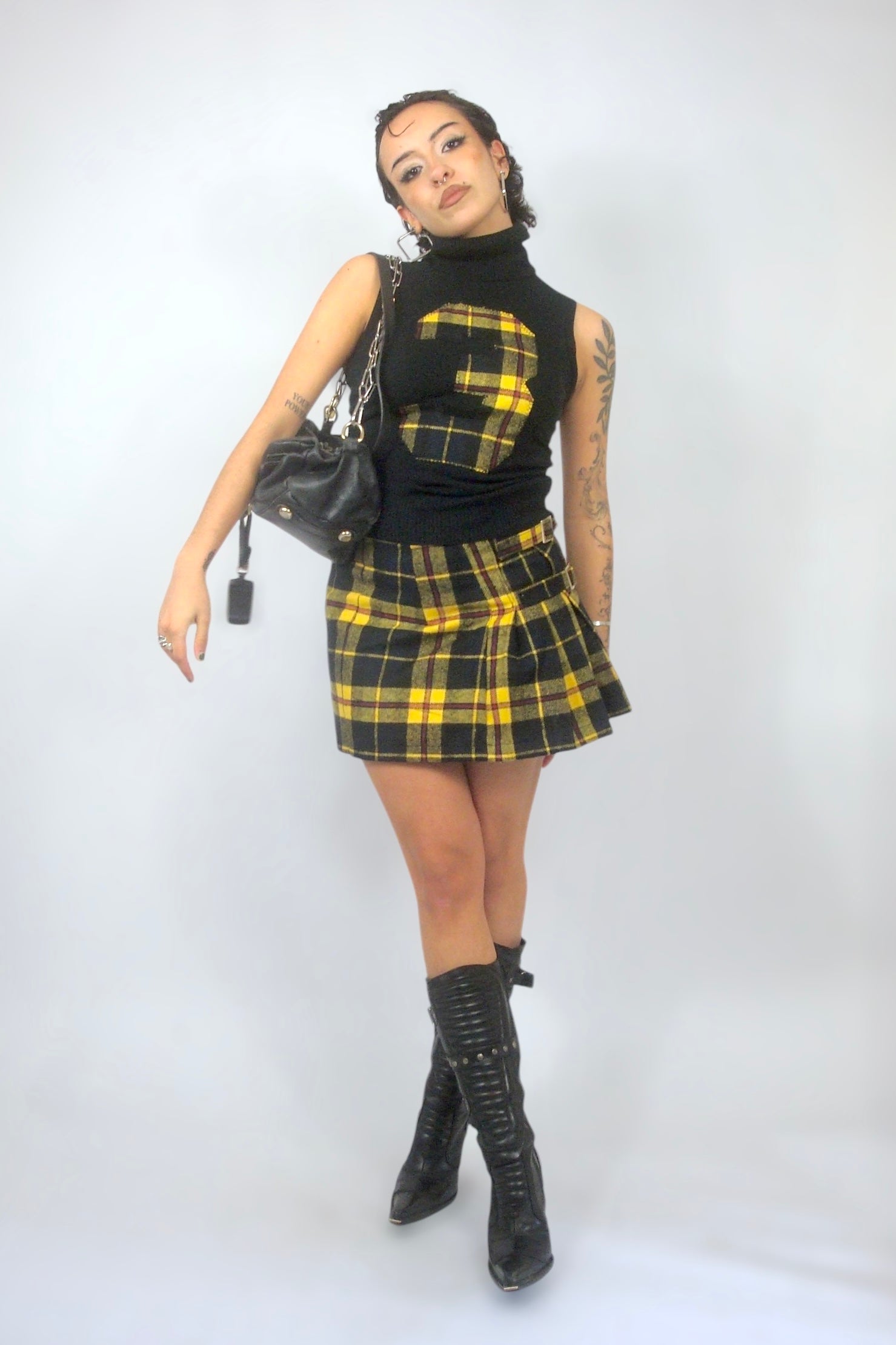 Ensemble pull + mini jupe à carreaux