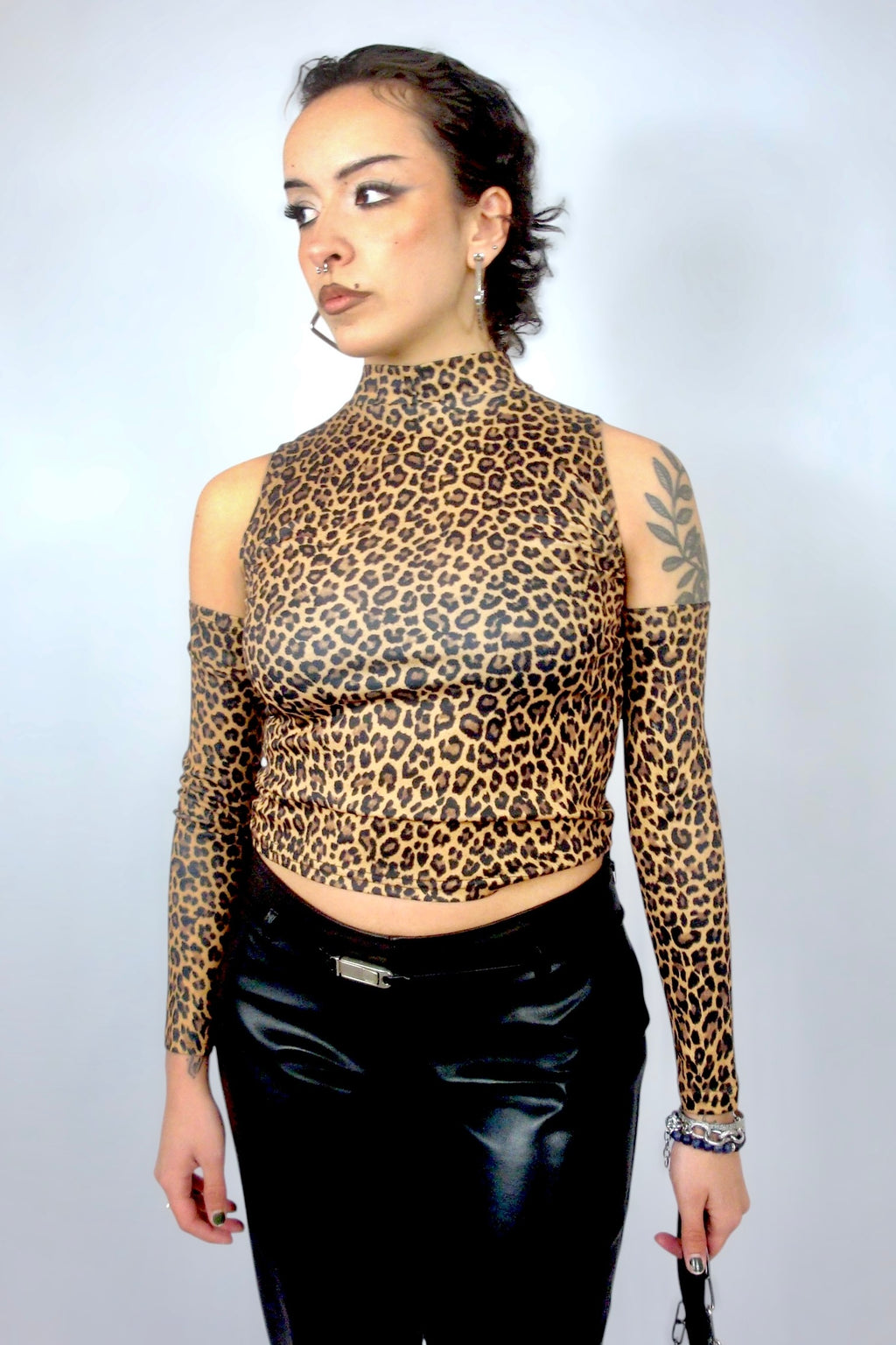 Top Leopard à manchettes
